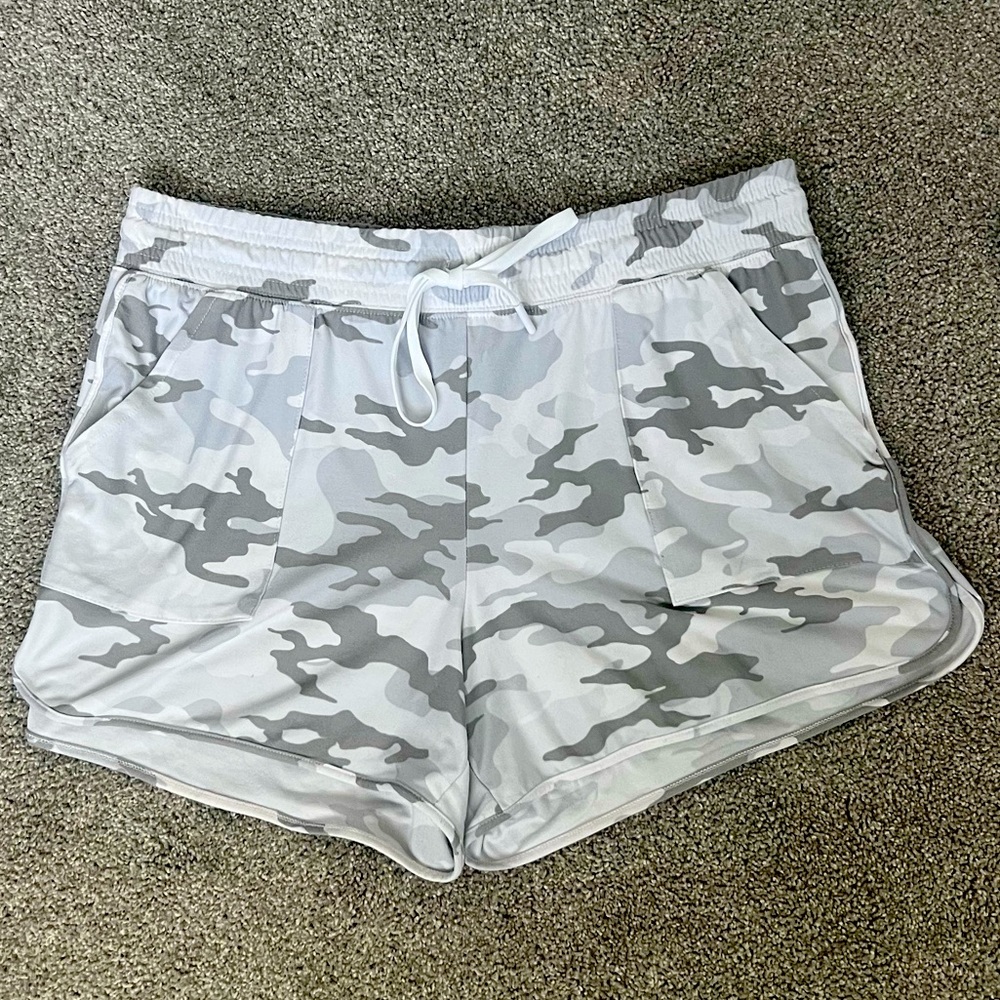 Athletic Works Gray and White Athletic Shorts with Camo Pattern Womans L (12-14)